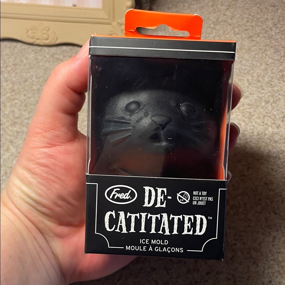 Cat Ice Mold - De-Catitated Ice Mold